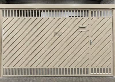 FX136 – Portão Basculante Automático